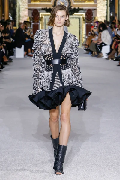 Look 14